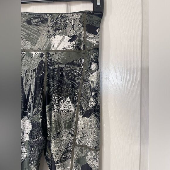 Nike ACG AOP Tights Size xs green white and black - Picture 5 of 8